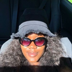 Meet your Posher, Emmanuella